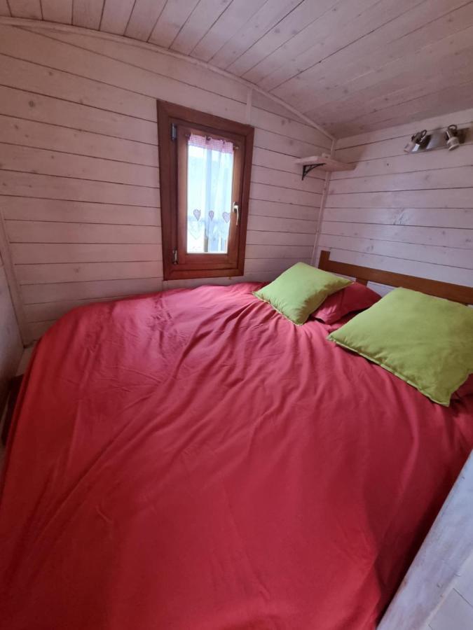 Roulotte Du Domaine De La Graou Glamping *